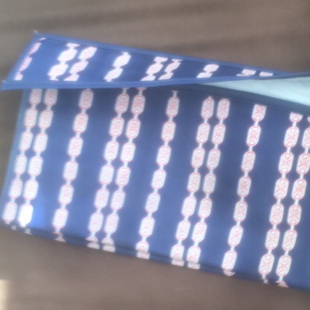 🔻NWOT🔻Waterproof multi pocket zippered toiletry bag 💕New - Picture 6 of 6